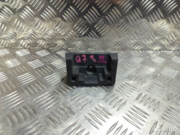 Опора домкрата передняя правая Audi Q7 4L