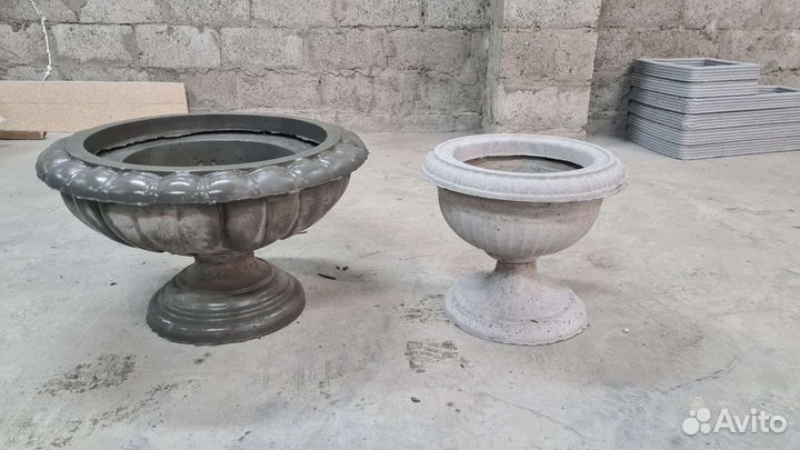 Бетонные вазоны