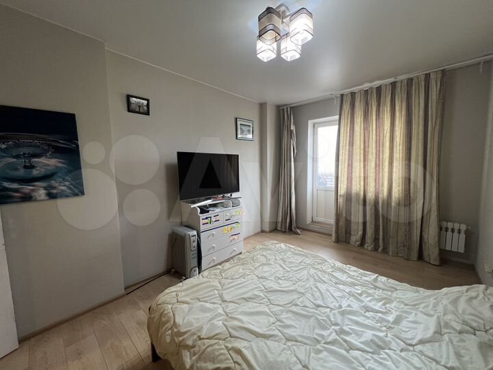 2-к. квартира, 60 м², 1/3 эт.