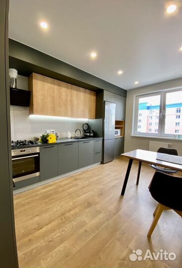 П образная кухня на заказ. Фабрика в Омске