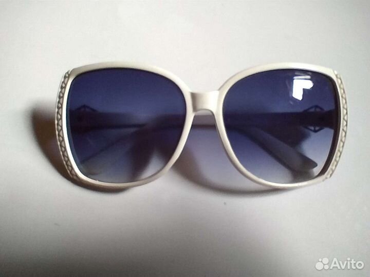 Солнцезащитные очки женские