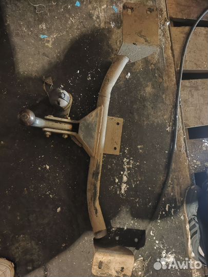 Фаркоп на ваз 2110