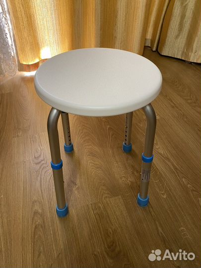 Табурет для ванной