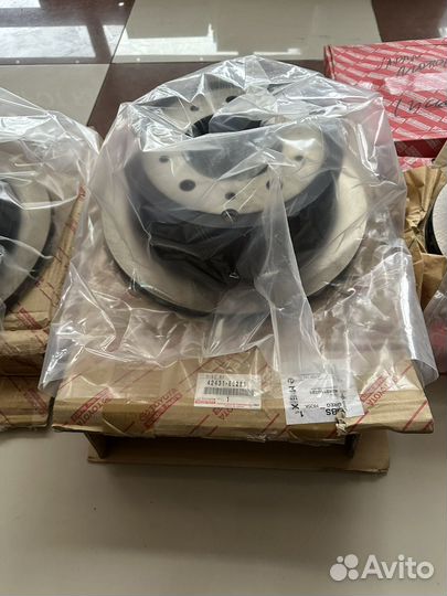 Тормозные диски задние Toyota LC100 Lexus LX470