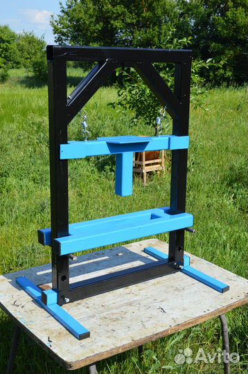 Пресс гидравлический (рама для домкрата)