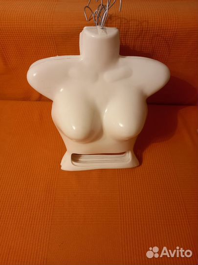 Вешалка бюст пластиковая, 9 шт