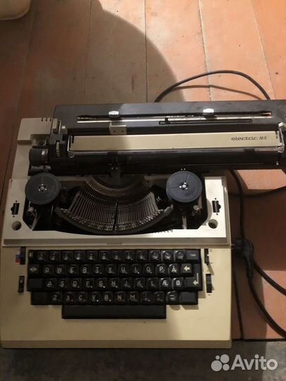 Печатная машинка Электроник б/у