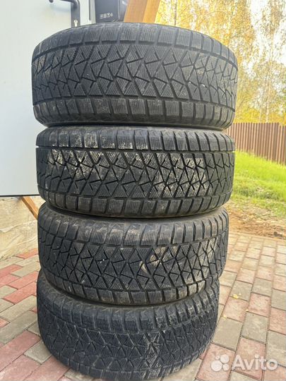 Bridgestone Blizzak DM-V2 275/50 R20