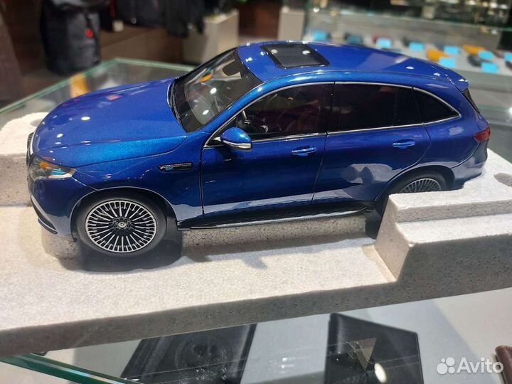 Mercedes benz EQC 1:18 norev автомодель