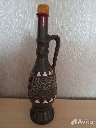 Винные винтажные бутылки