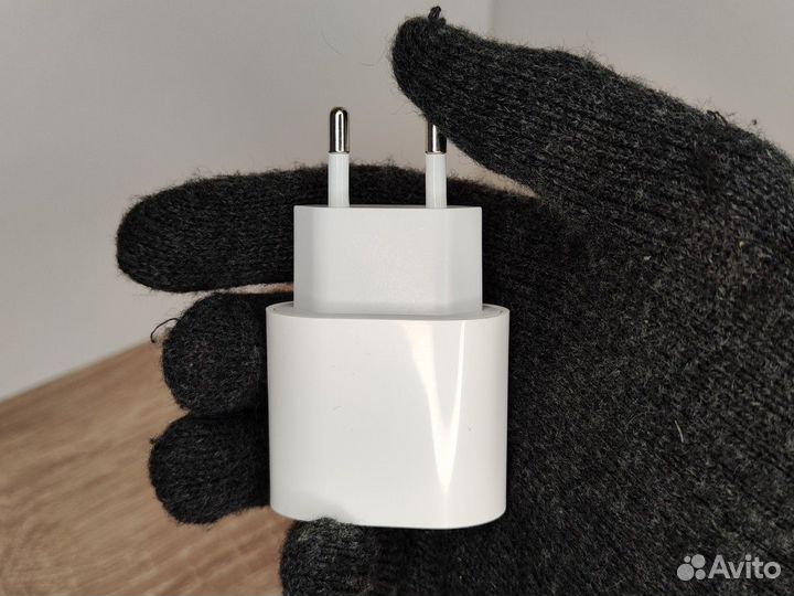 Блок питания для iPhone 20w