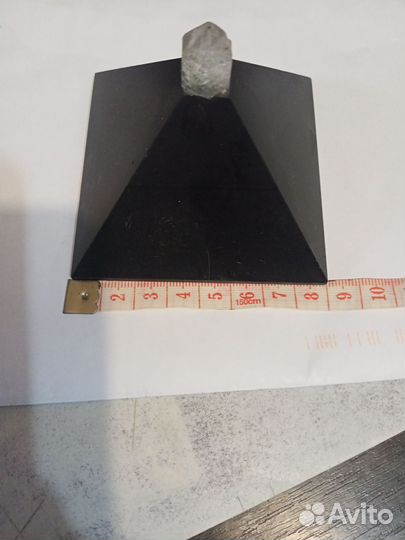 Пирамида шунгит