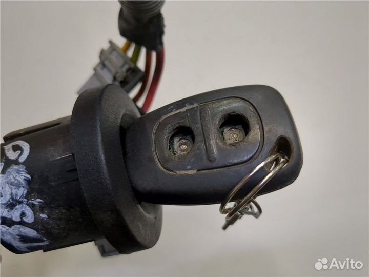 Замок зажигания Renault Trafic, 2006