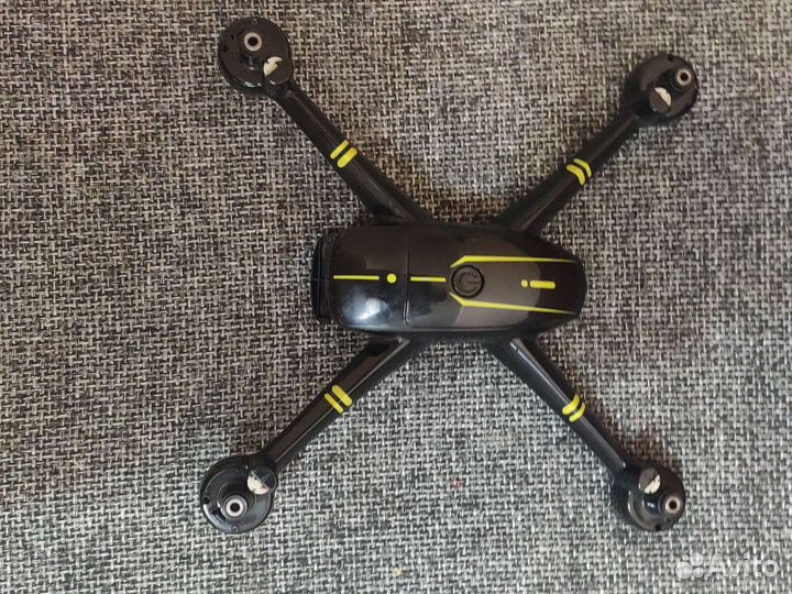 Радиоуправляемый вертолет с камерой