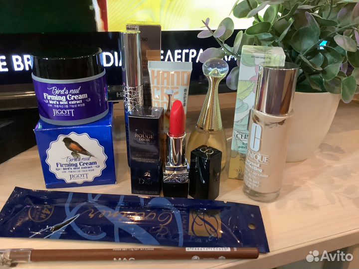 Набор косметики бренд (пакетом) новое