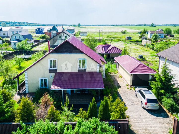 Дом 178,3 м² на участке 12,5 сот.