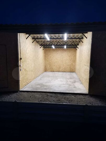 Гараж, > 30 м²