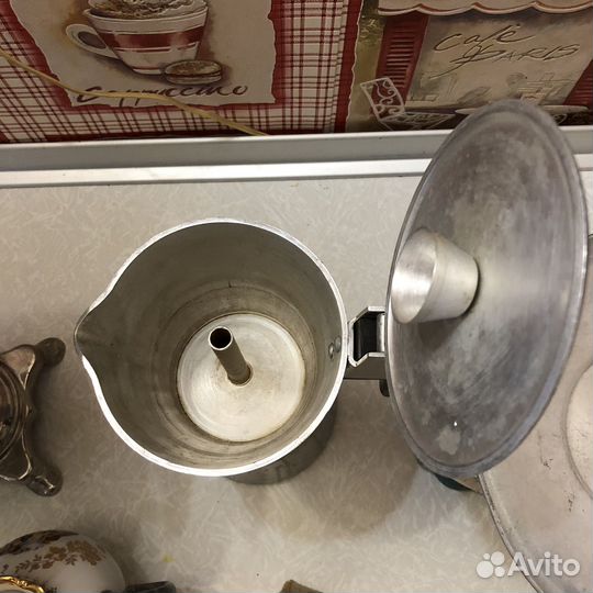 Весы, гейзерная кофеварка, самовар, таймер, чайник