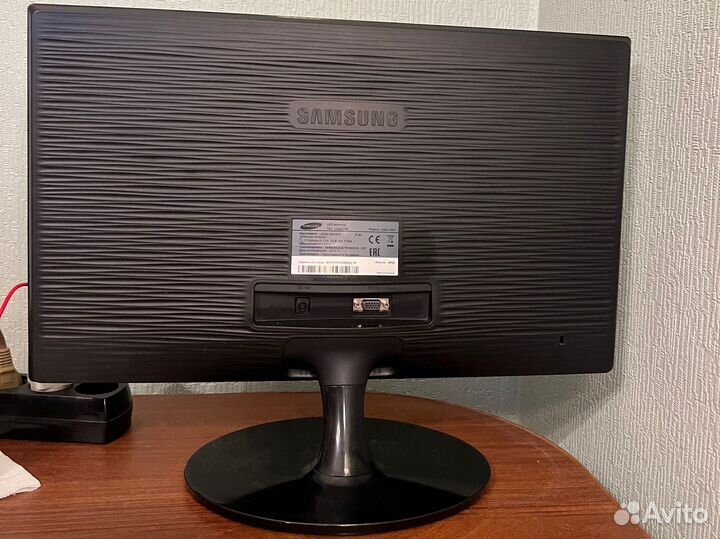 Монитор Samsung S22C150N