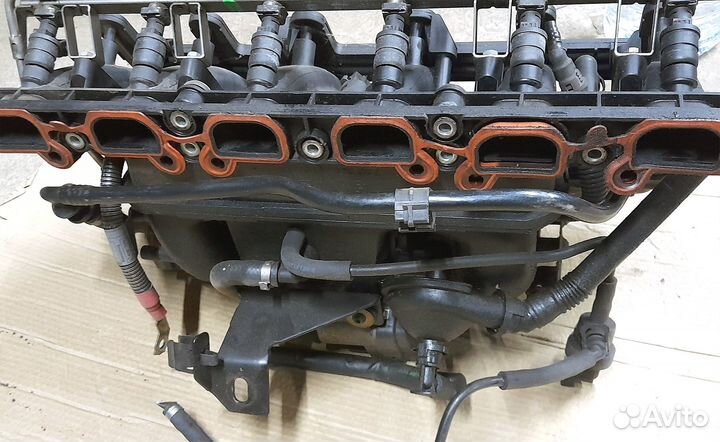 Впускной коллектор в сборе BMW M54 E39 E46 E60