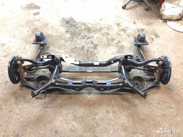 Балка задняя/подрамник Skoda Octavia