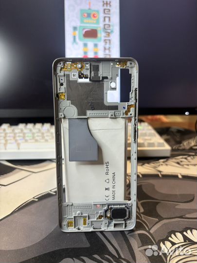 Соедня часть корпуса samsung A51