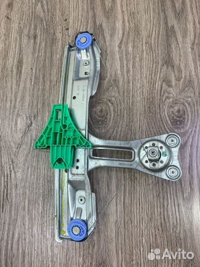 Стеклоподъемник задний левый Opel Astra J хетчбэк