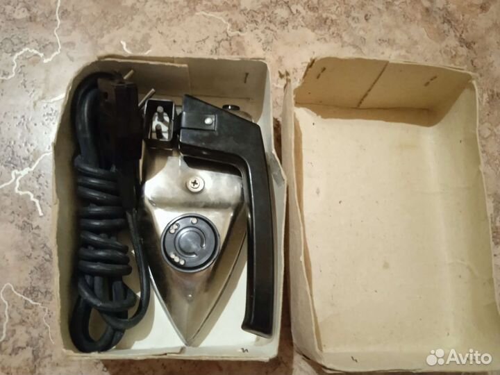 Утюг дорожный