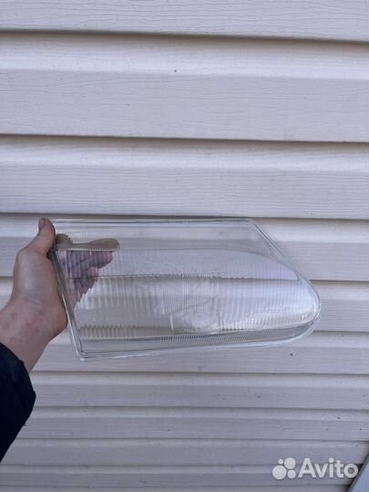 Правое стекло фары ваз 2114