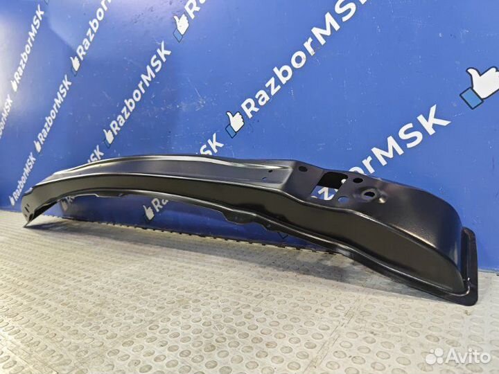 Усилитель бампера передний Nissan Terrano