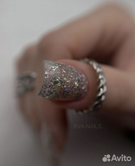 Маникюр с покрытием гель-лаком