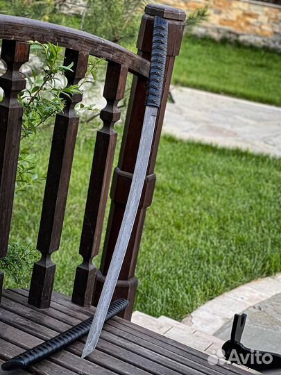 Нож из дамасской стали