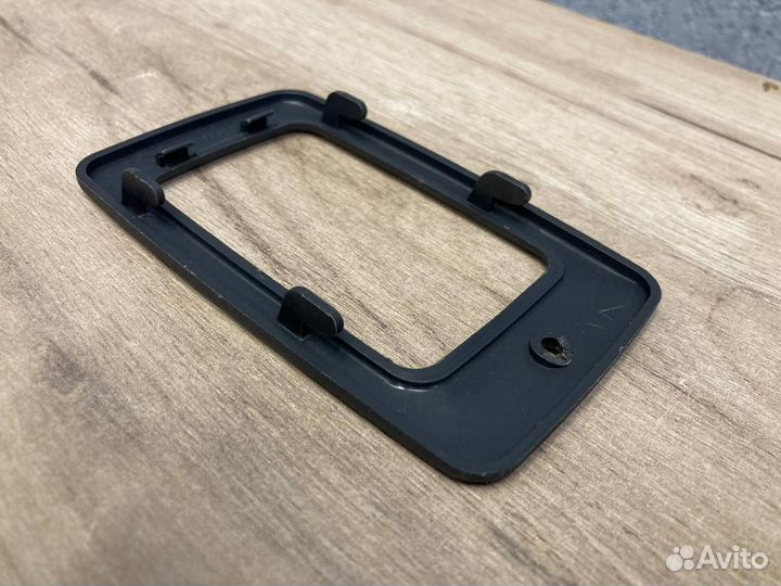 Облицовка ручки багажника Mercedes W210 Универсал