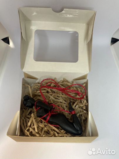 Фигурка девушки шибари в машину