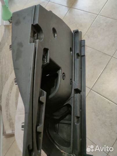 Обшивка багажника vesta св