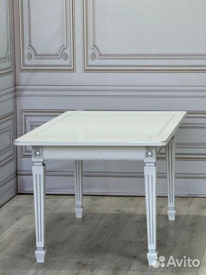 Cтол и стулья, От производителя