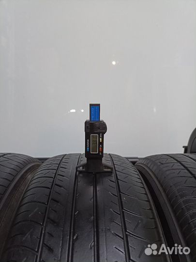 Yokohama dB Decibel E70D 215/60 R16