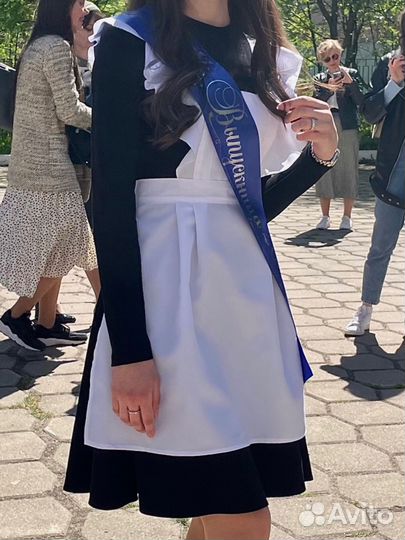 Белый школьный фартук