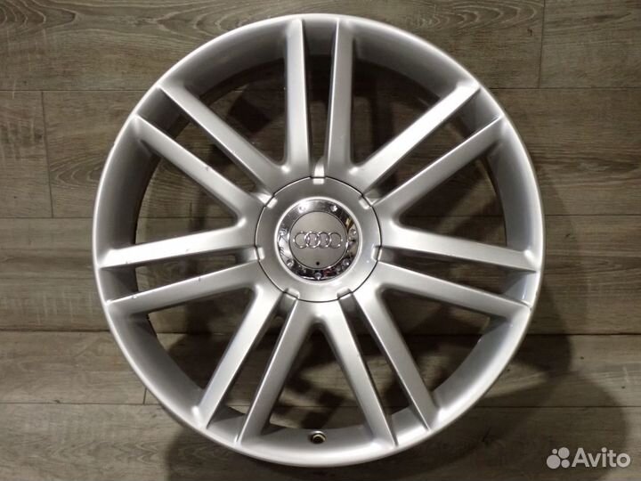 Комплект R20 оригинальных дисков Audi A8 3к