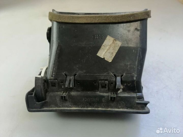 Дефлектор воздушный правый Toyota Corolla 120