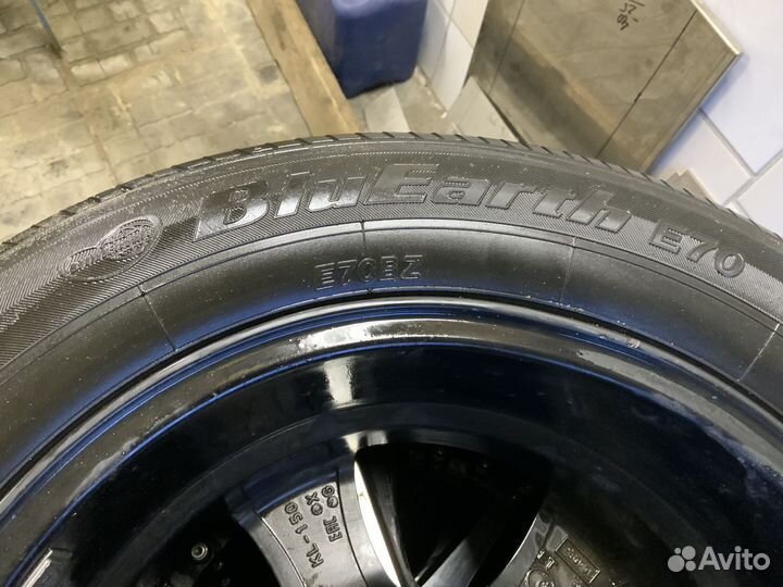 Yokohama BluEarth E70 215/60 R16