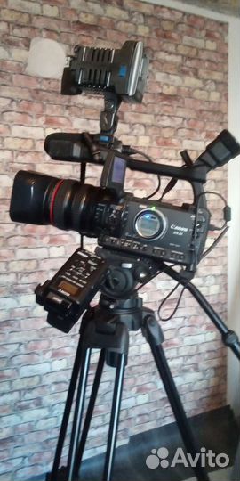 Полупрофессиональная HD камера