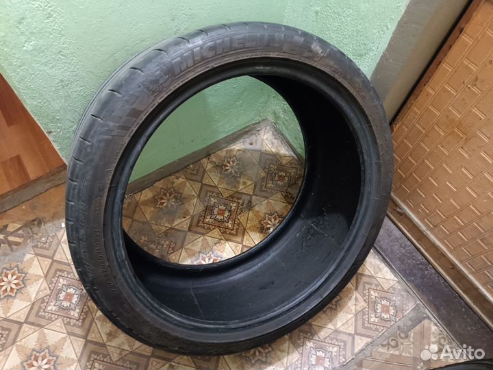 Michelin Pilot Super Sport 275/35 R20