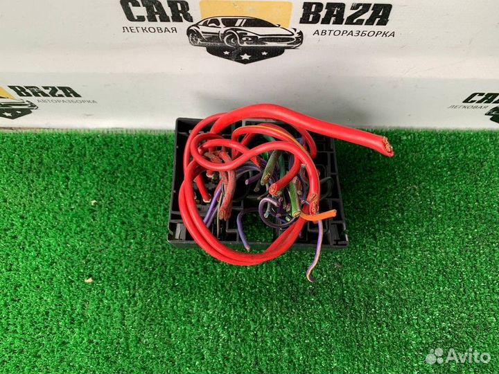 Блок предохранителей Ford Mondeo