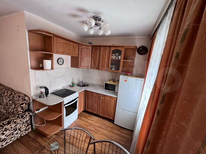 2-к. квартира, 42 м², 1/3 эт.