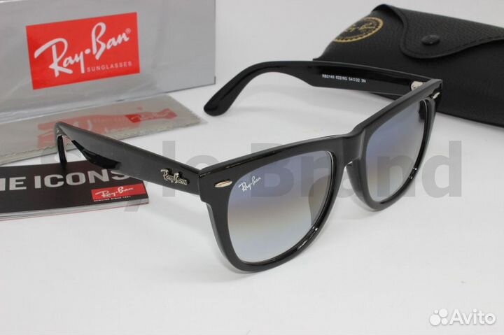 Солнцезащитные очки Ray-Ban Wayfarer