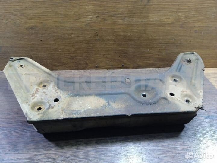 Подрамник передний Шкода Фабия 1