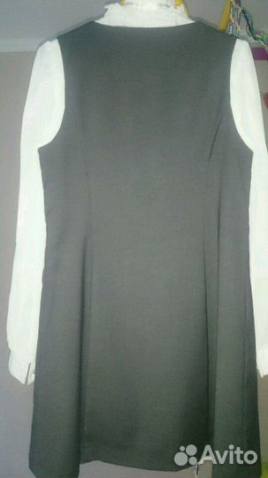 Продам школьный сарафан и юбки серого цвета