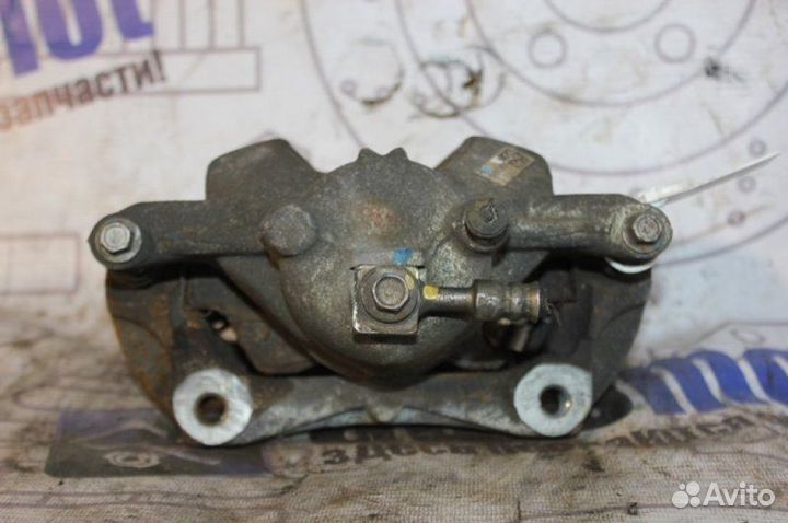 Суппорт передний правый Chevrolet Cruze J300