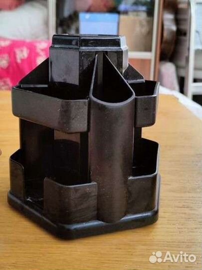 Вращающаяся подставка черная Erich Krause